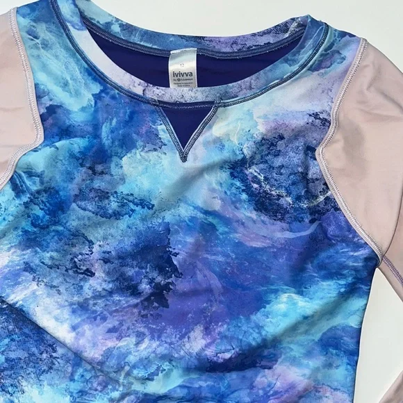 Ivivva water Rashie - Picture 2 of 4